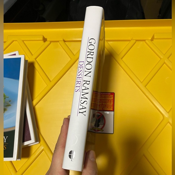 Gordon Ramsay Desserts- cookbook - Picture 5 of 5